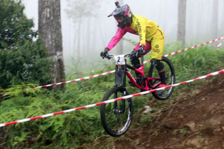 ditra pranata raih posisi lima kejurnas indonesian downhill 76 seri pertama 3