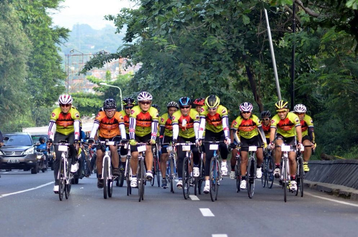tour de borobudur : gubernur jateng bersepeda 275 km bersama kusmawati yazid 1
