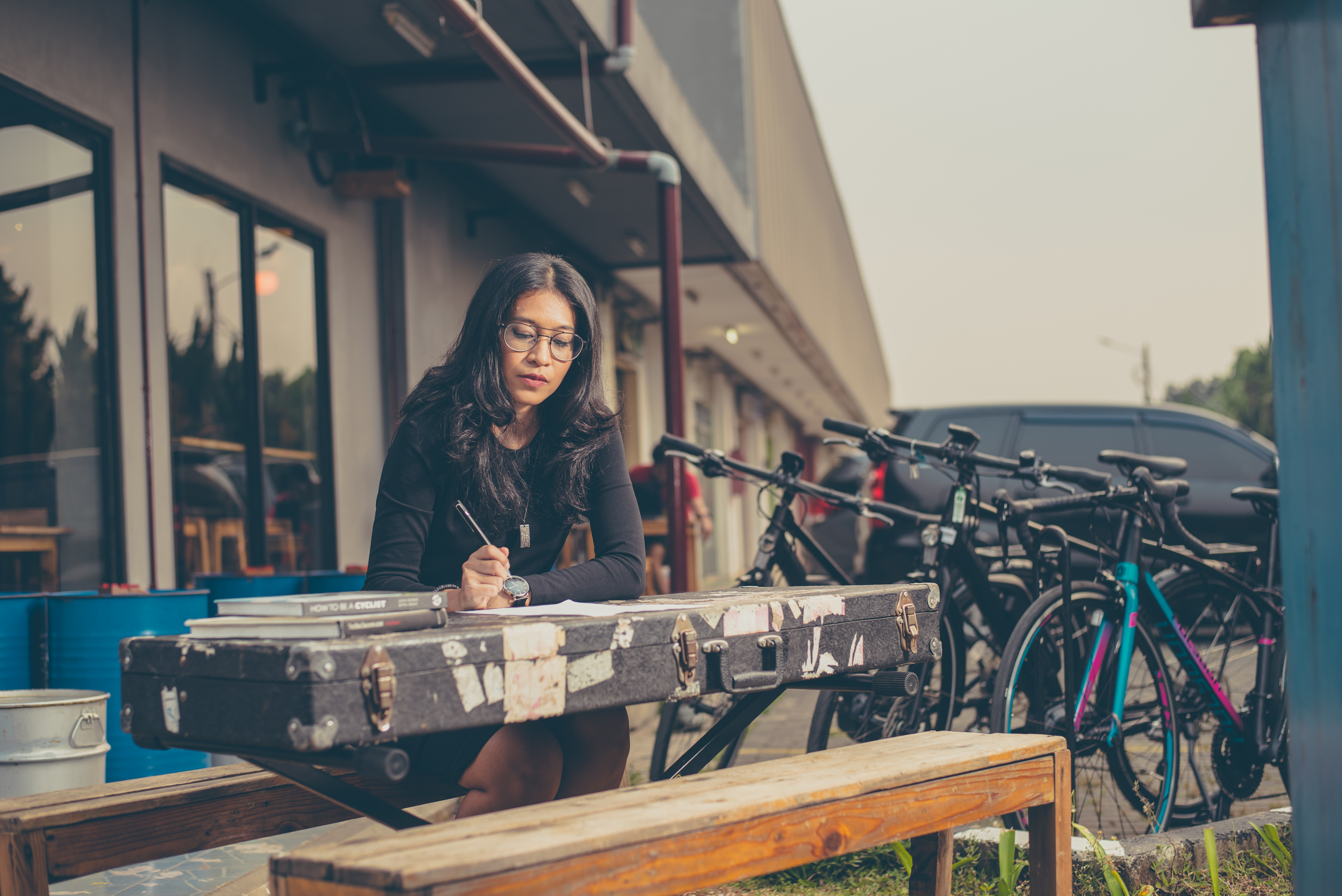sepeda, teman lama yang menginspirasi endah menciptakan lagu 9