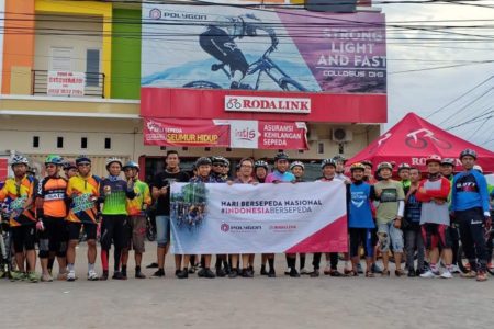gerakan indonesia bersepeda untuk hari bersepeda nasional 9
