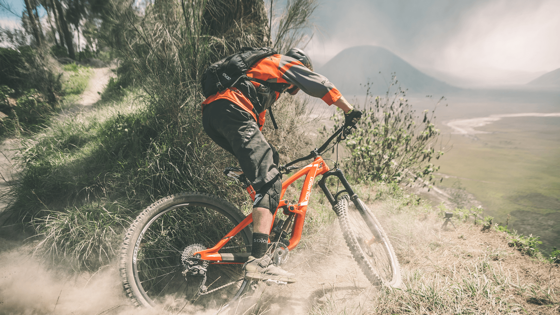 destinasi traveling yang seru dengan menggunakan sepeda 1