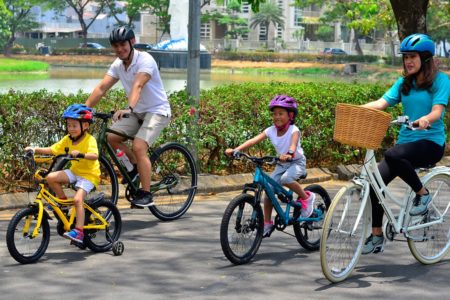 Tips Agar Si Buah Hati Tetap Aman Ketika Bermain Sepeda 28 tips agar si buah hati tetap aman ketika bermain sepeda 27